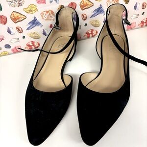 Black dress shoes. Small heel.